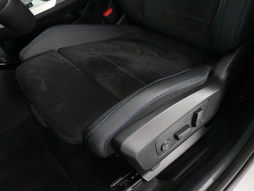 BMW X1 XDrive23i — photo 13