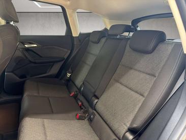 BMW IX1 EDrive20 — photo 11