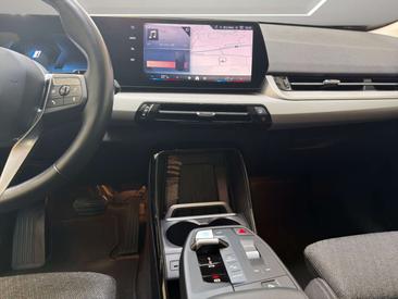 BMW IX1 EDrive20 — photo 13
