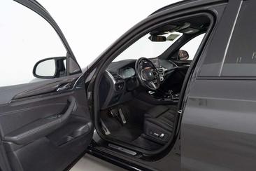 BMW X3 M40i — photo 9