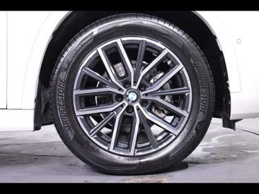 BMW IX1 M Sport EDrive20 — photo 8