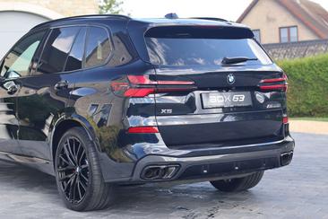 BMW X5 Individual M60i — photo 45