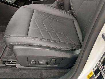 BMW IX1 XLine XDrive30 — photo 16