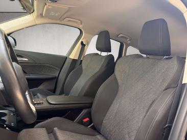 BMW IX1 EDrive20 — photo 18