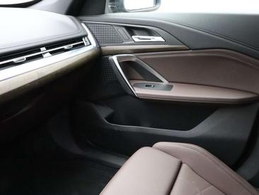 BMW IX1 Launch Edition XDrive30 — photo 17