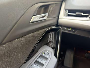 BMW IX1 EDrive20 — photo 20