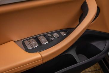 BMW iX3 Executive — photo 16