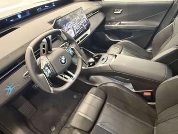 BMW iX3 SDrive40 — photo 7