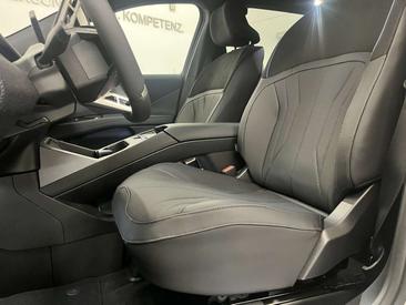 BMW iX3 M Sport SDrive40 — photo 12