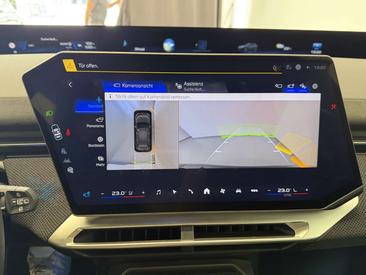 BMW iX3 SDrive40 — photo 9