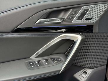 BMW X1 XDrive30e — photo 12