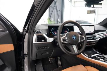 BMW X5 M Performance XDrive50e — photo 9
