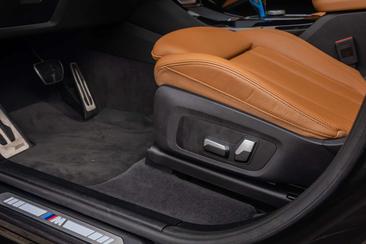 BMW iX3 Executive — photo 21
