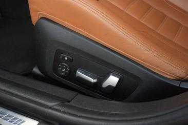 BMW Série 3 M Sport 330e — photo 9