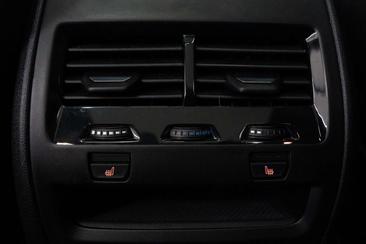 BMW X5 M Performance XDrive50e — photo 19