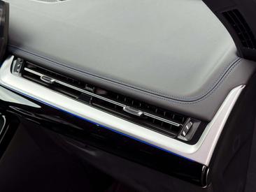 BMW X1 XDrive30e — photo 21