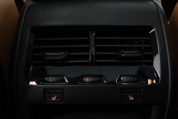 BMW X5 M Performance XDrive50e — photo 19