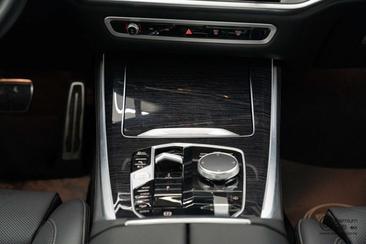 BMW X5 M Performance XDrive50e — photo 23