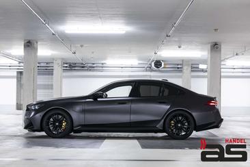 BMW M5 — photo 4