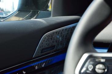BMW M5 Touring — photo 12