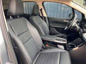 BMW 218 — photo 11