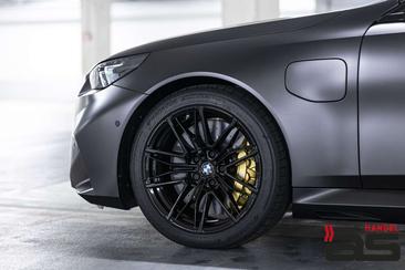 BMW M5 — photo 7