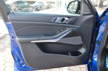 BMW X5 — photo 20