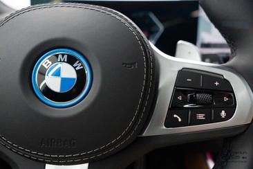 BMW X5 M Performance XDrive50e — photo 32