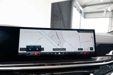 BMW X5 M Performance XDrive50e — photo 36