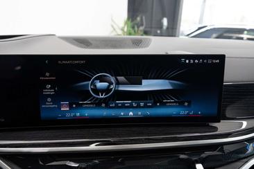 BMW X5 M Performance XDrive50e — photo 39
