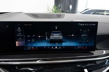 BMW X5 M Performance XDrive50e — photo 40