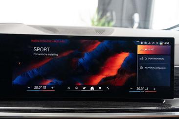 BMW X5 M Performance XDrive50e — photo 42