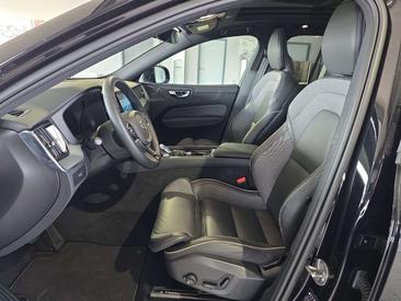 Volvo XC60 B5 — photo 22