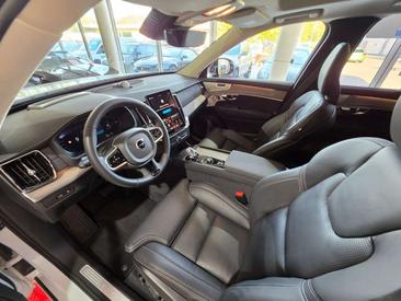 Volvo XC90 Recharge — photo 10