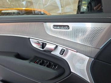 Volvo XC90 Recharge — photo 11