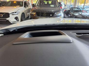 Volvo XC90 Recharge — photo 12