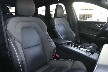 Volvo XC60 B4 Plus — photo 14