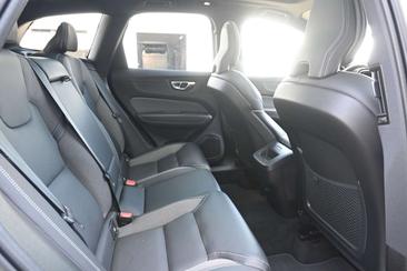 Volvo XC60 B4 Plus — photo 15