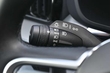Volvo XC60 B4 Plus — photo 21