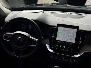 Volvo XC90 T8 Plus — photo 18