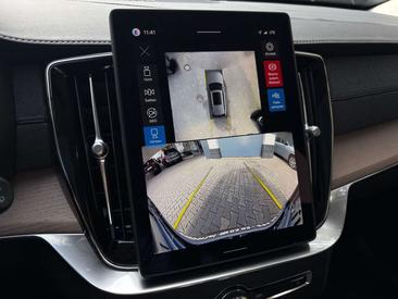 Volvo XC90 T8 Plus — photo 22