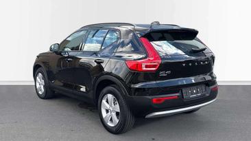 Volvo XC40 B3 Essential — photo 2