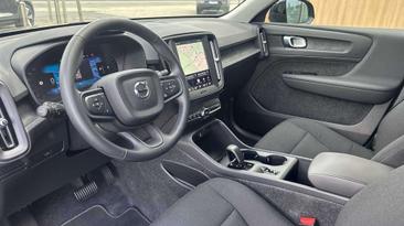 Volvo XC40 B3 Essential — photo 4