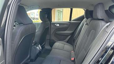 Volvo XC40 B3 Essential — photo 6