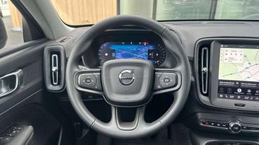 Volvo XC40 B3 Essential — photo 10