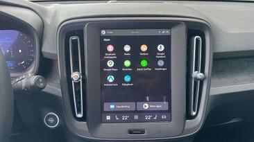 Volvo XC40 B3 Essential — photo 12