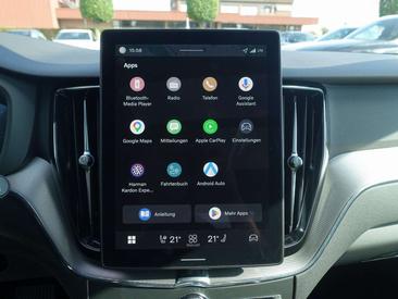 Volvo XC60 T8 Recharge Plus — photo 17