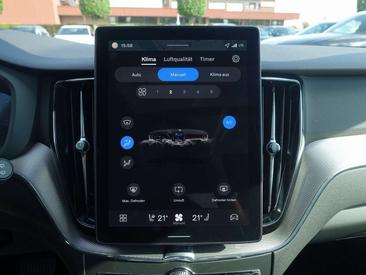Volvo XC60 T8 Recharge Plus — photo 18