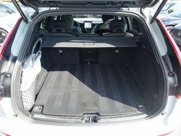 Volvo XC60 T8 Recharge Plus — photo 26