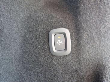 Volvo XC60 T8 Recharge Plus — photo 28